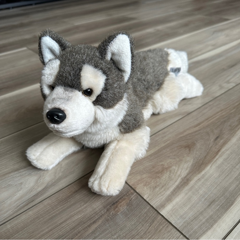 Russ Berrie Yomiko Classics Shasta Siberian Husky Plush 34360 19" Stuffed Animal
